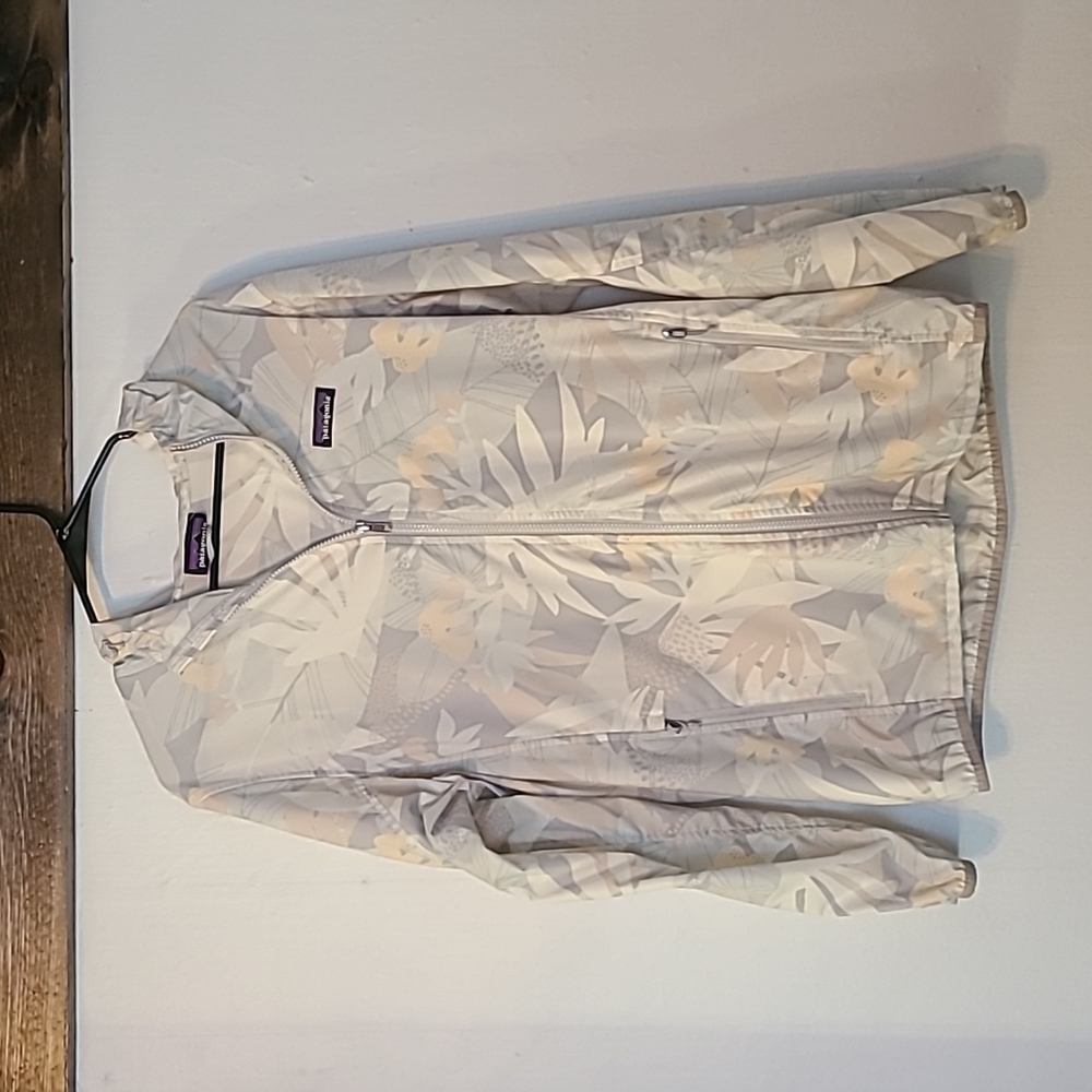 Patagonia Women's Jacket - Cream and Gray